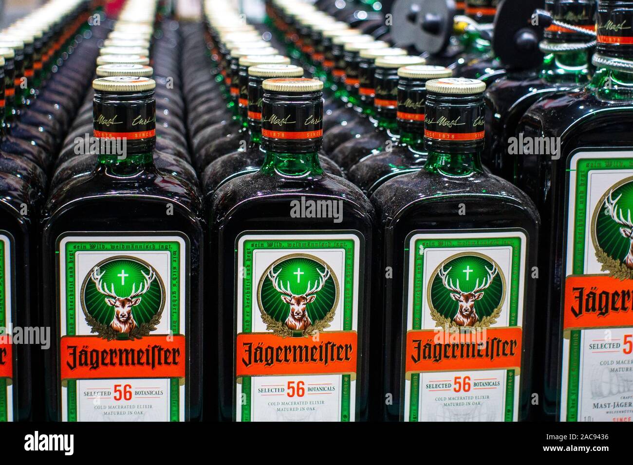 Tyumen, Russia-November 05, 2019: Flagship tedesco digestivo, realizzata da 56 erbe e spezie, è il prodotto di punta, forte di una bevanda alcolica sul Foto Stock