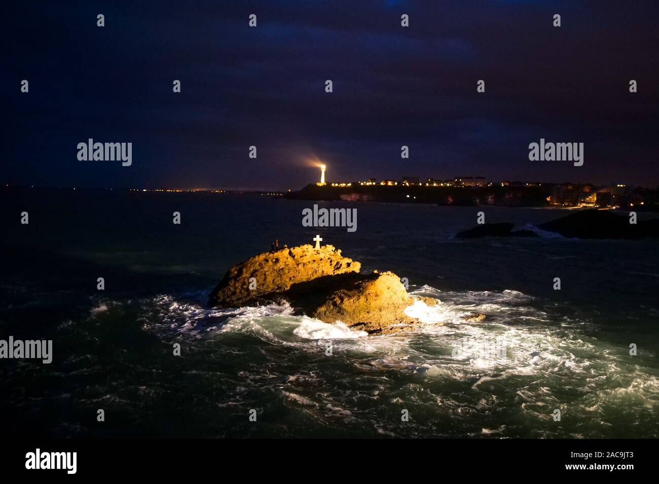 Le Rocher de la Vierge, Holly vergine rock, Biarritz, Pyrénnées-Atlantiques, Francia Foto Stock