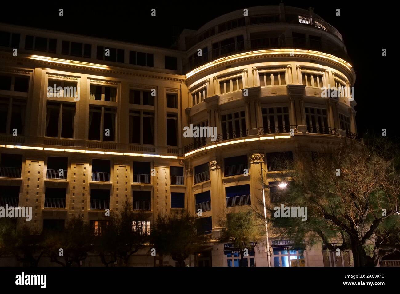 Mare di notte, Biarritz, Pyrénées-Atlantiques, Francia Foto Stock