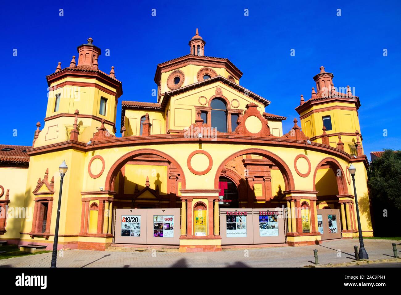 Mercat de les Flors, Teatre Lliure, Palau de l'agricultura. Barcellona, in Catalogna, Spagna. Foto Stock