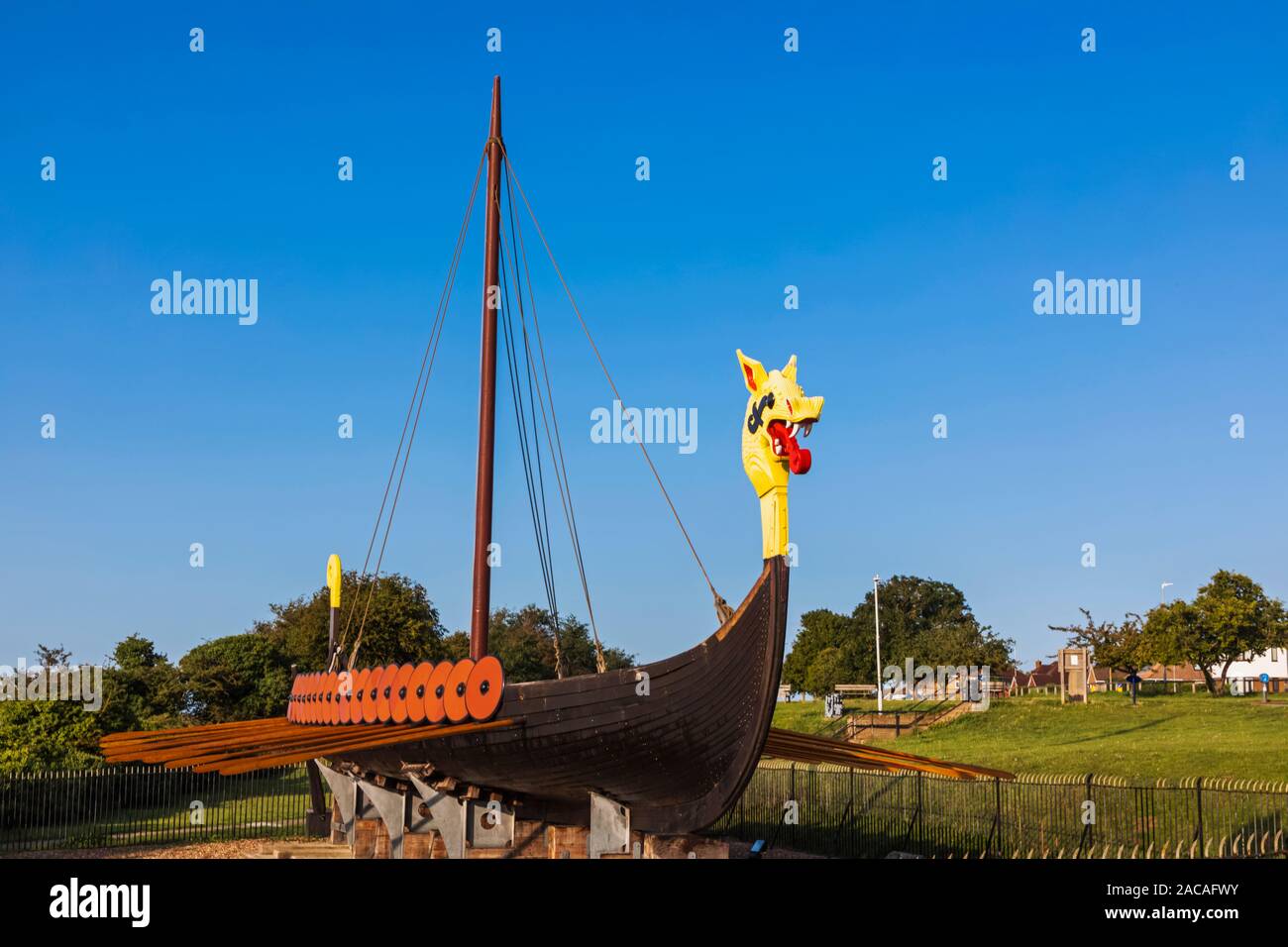 Inghilterra, Kent, Ramsgate, Cliffsend, il Viking Longboat Foto Stock