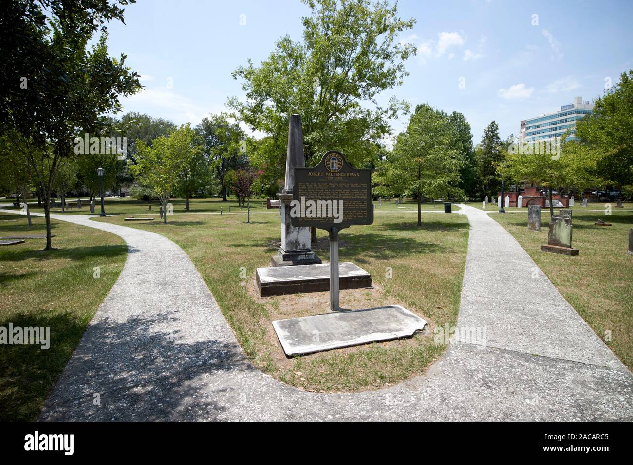 Marcatore storico alla tomba di Giuseppe vallence bevan coloniale cimitero parco Savannah in Georgia negli Stati Uniti Foto Stock