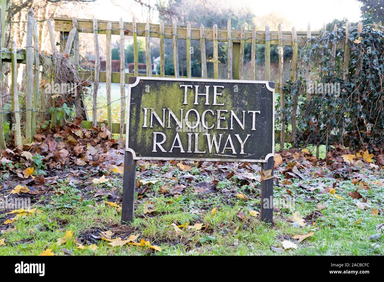 L'Innocente segno ferroviarie e la sezione di traccia originale - Edinburgh prima ferrovia, Edimburgo, Scozia, Regno Unito Foto Stock