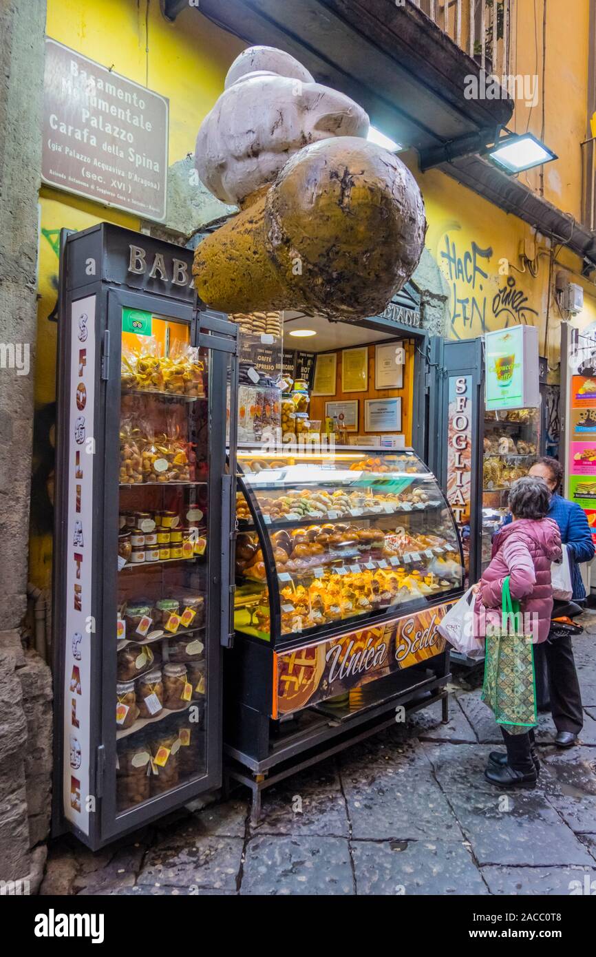 Pasticceria, Spaccanapoli, centro storico, Forcella, Napoli, Italia Foto Stock