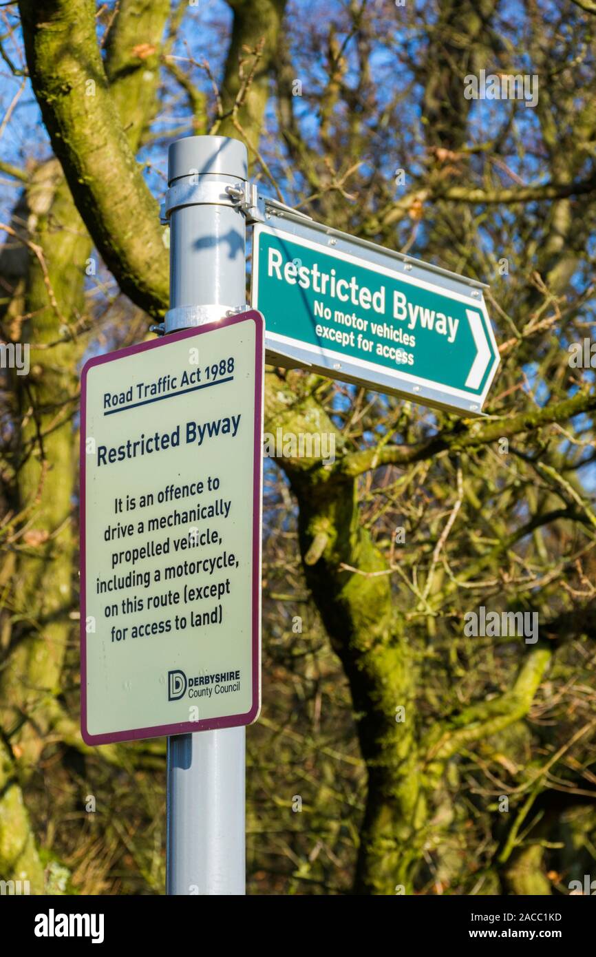 Limitato Byway segni vicino a New Mills, Derbyshire, England, Regno Unito Foto Stock