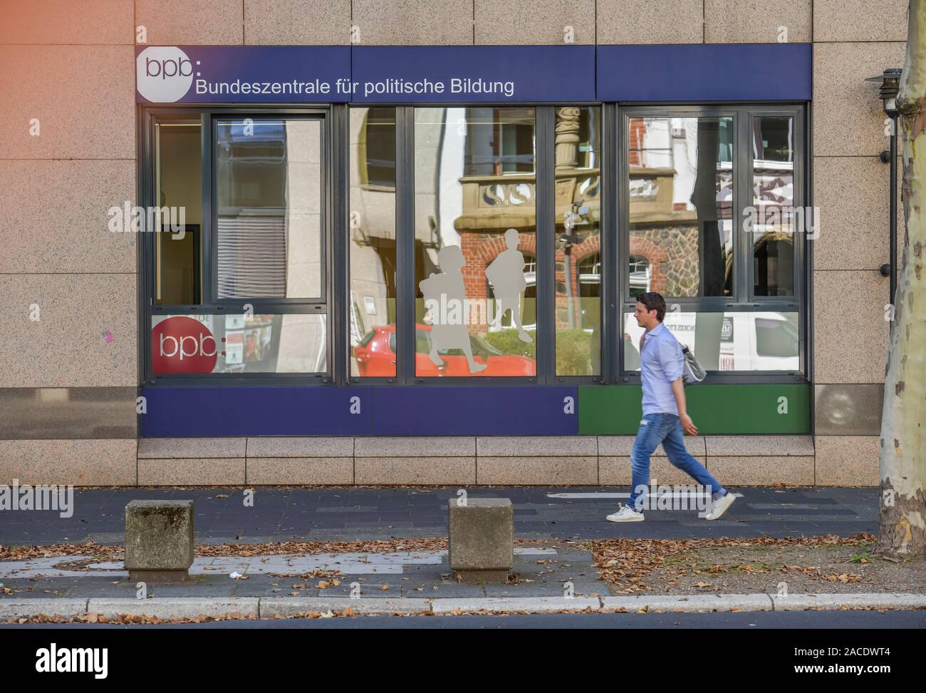 Bundeszentrale für Politische Bildung, Adenauerallee, Bonn, Nordrhein-Westfalen, Deutschland Foto Stock