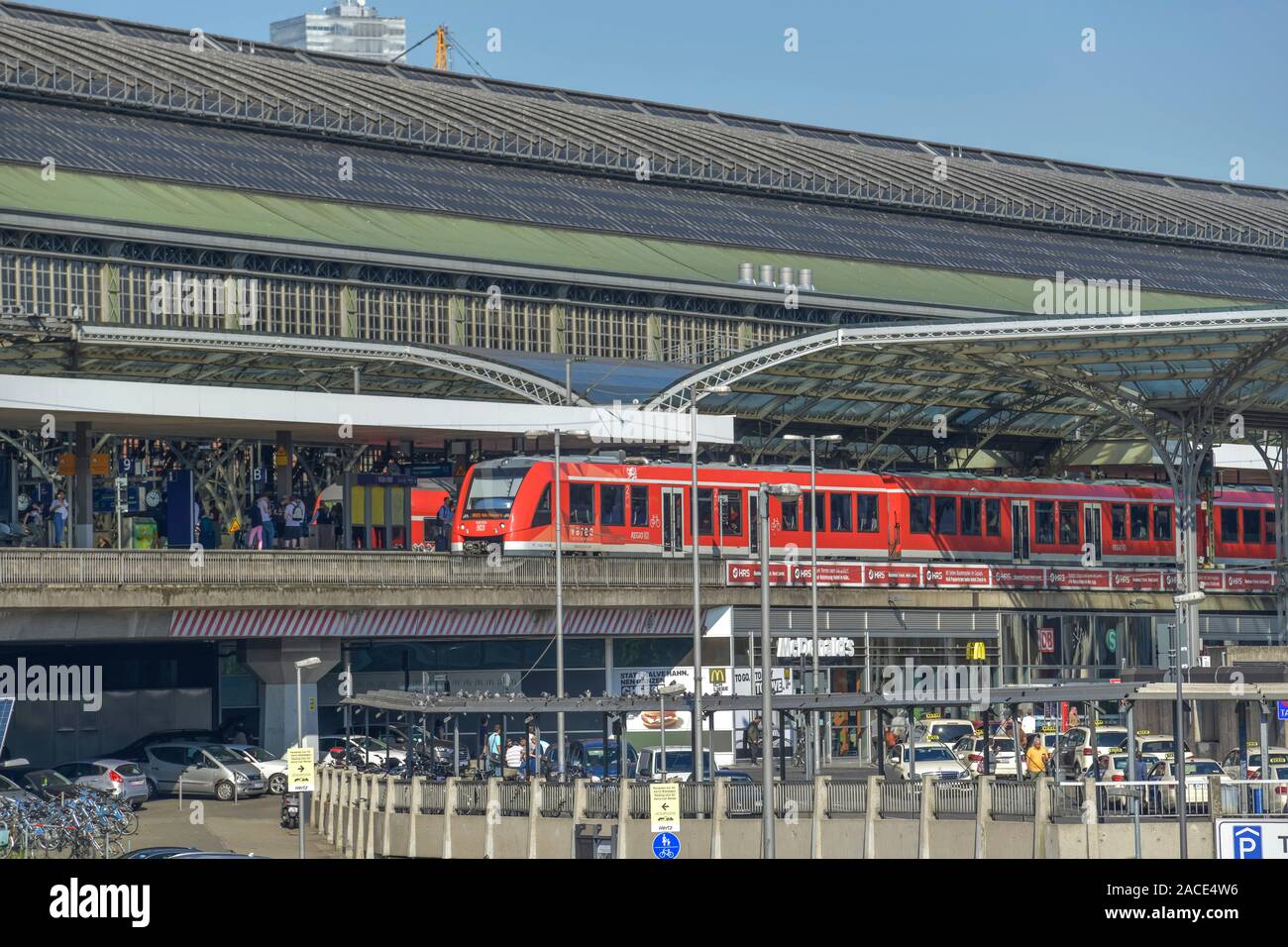 Regionalbahn, Hauptbahnhof, Köln, Nordrhein-Westfalen, Deutschland Foto Stock