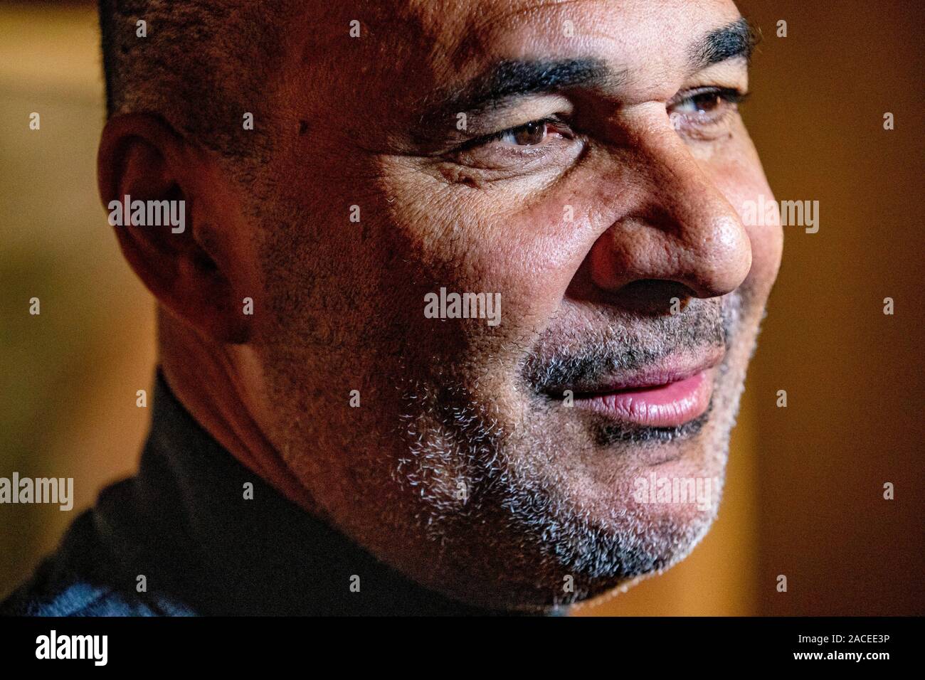 Amsterdam, Paesi Bassi. 02Dec, 2019. AMSTERDAM, Leidseplein, 02-12-2019, Ruud Gullit alla presentazione del libro di Marco Van Basten il nuovo libro "basta" . Marcel 'Marco' Van Basten è un olandese football manager ed ex calciatore professionista, che ha giocato per Ajax e l'A.C. Milano, come pure i Paesi Bassi la squadra nazionale Credito: Pro scatti/Alamy Live News Foto Stock