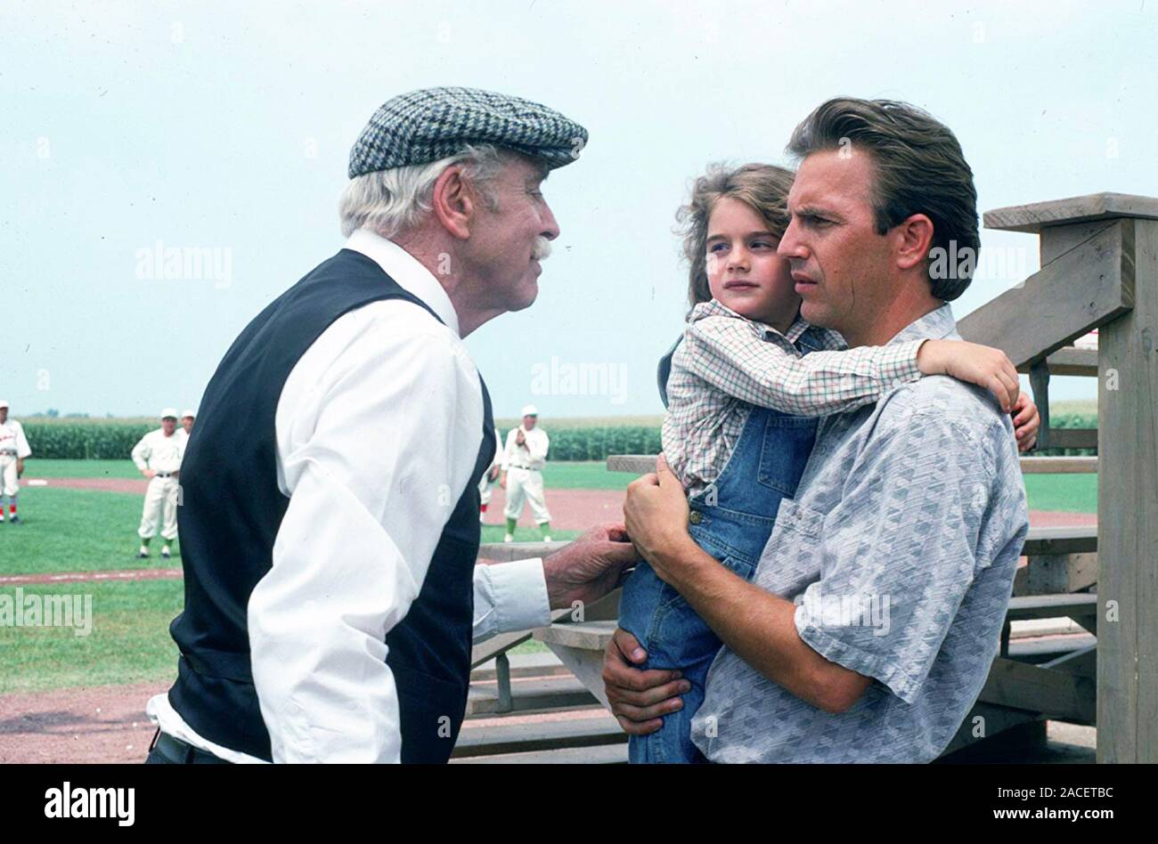 Campo di sogni 1989 Universal Studios film con Burt Lancaster a sinistra e Kevin Costner Foto Stock