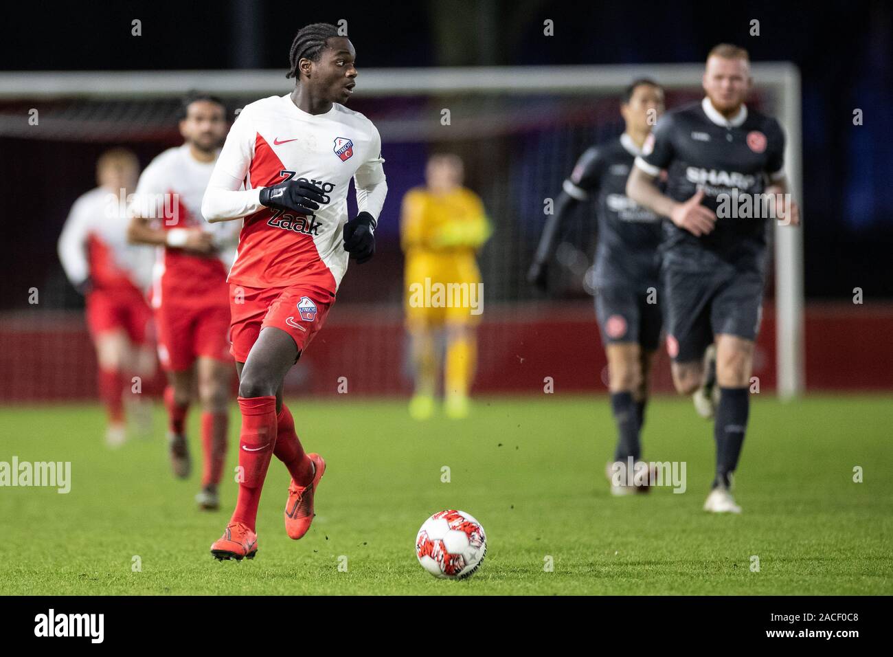 Utrecht, Paesi Bassi. 02Dec, 2019. Utrecht, 02-12-2019, Sportcomplex Zoudenbalch, stagione 2019/2020, Keuken Kampioen Divisie. Jong FC Utrecht player Christopher Mamengi durante il match Jong Utrecht - Almere City Credit: Pro scatti/Alamy Live News Foto Stock