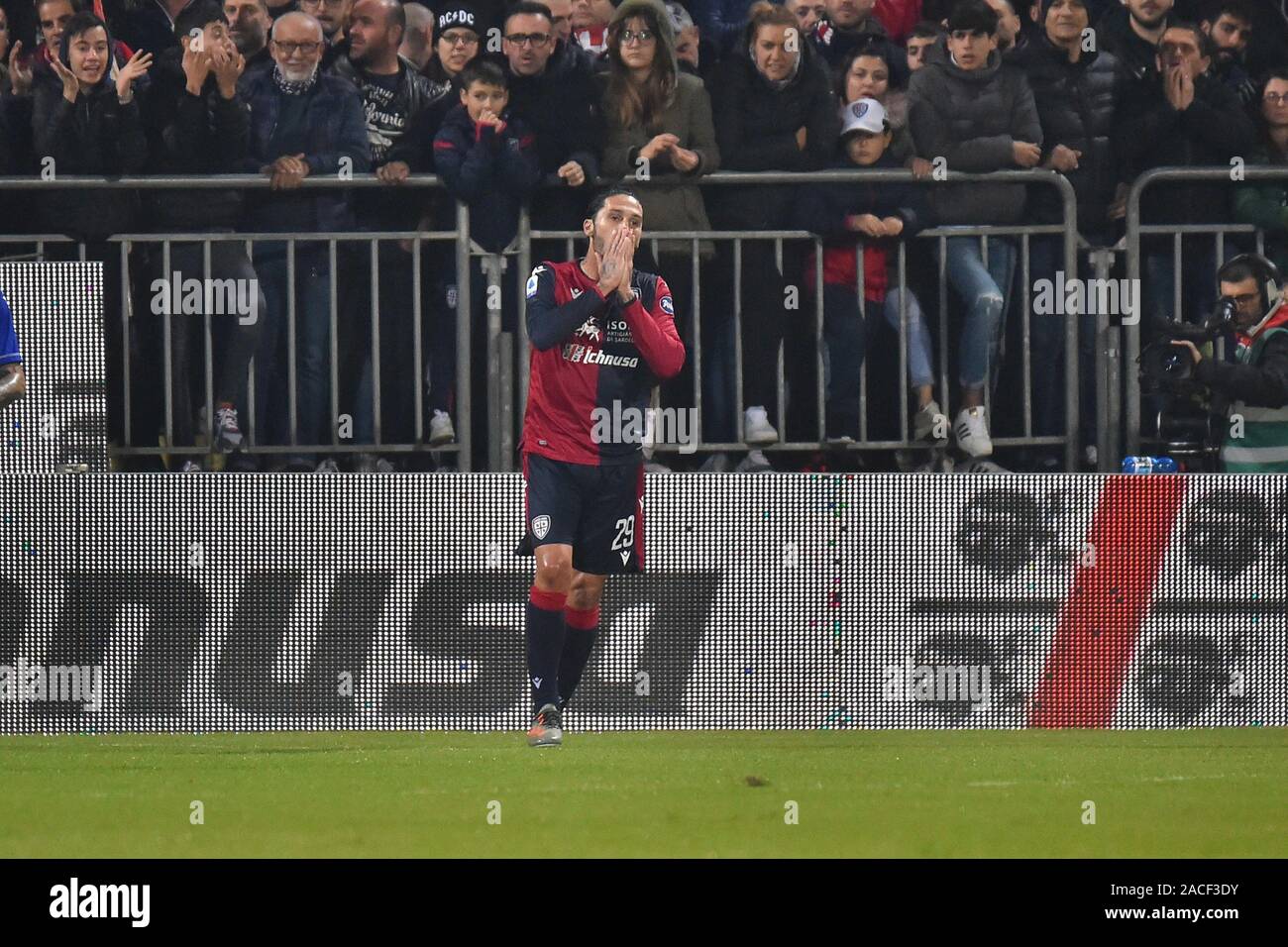 Cagliari, Italia, 02 dic 2019, lucas castro di cagliari calcio durante Cagliari vs Sampdoria - Calcio italiano di Serie A uomini campionato - Credito: LPS/Luigi Canu/Alamy Live News Foto Stock