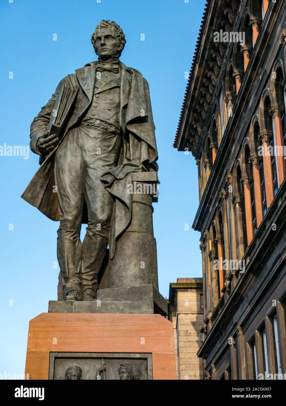 William Henry Playfair statua da Alexander o sabbiose Stoddart, Camere Street, Edimburgo, Scozia, Regno Unito Foto Stock