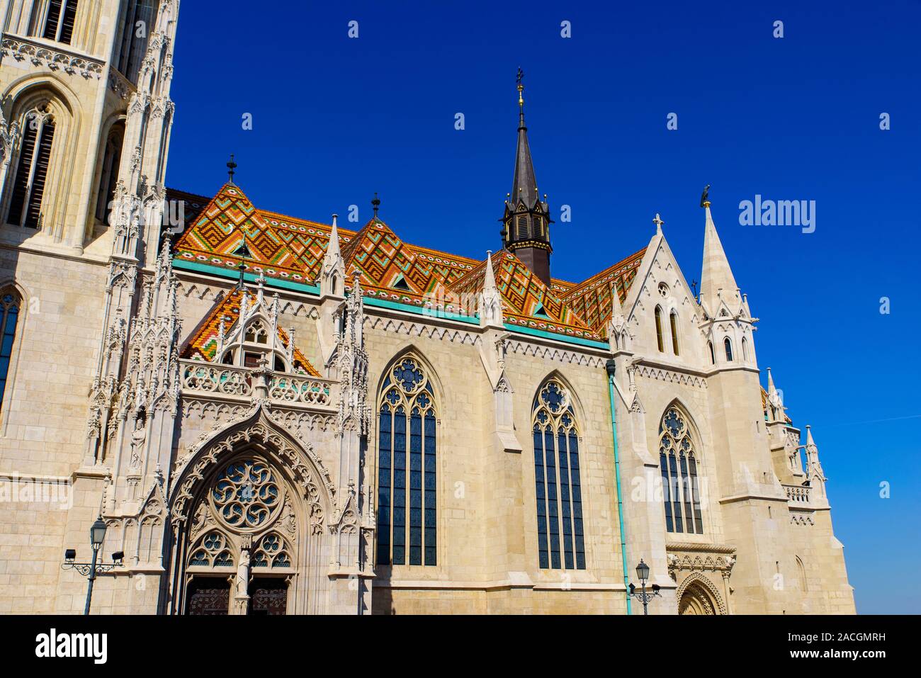 La Chiesa di San Mattia, una chiesa cattolica trova nella Santa Trinità Square, il Buda Castle District, Budapest, Ungheria Foto Stock