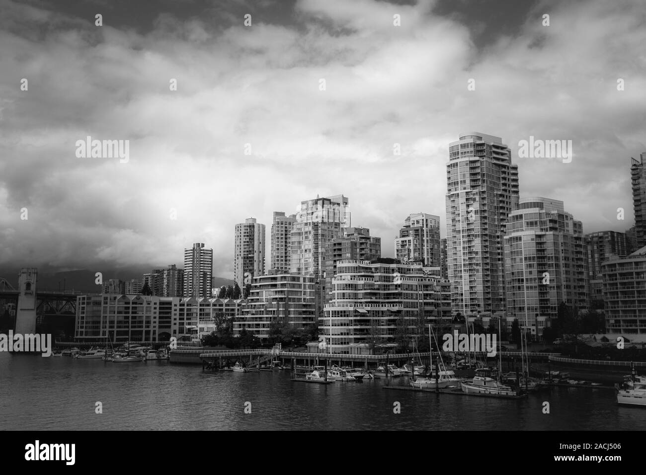Vista della città di Vancouver, in bianco e nero Seascape Foto Stock