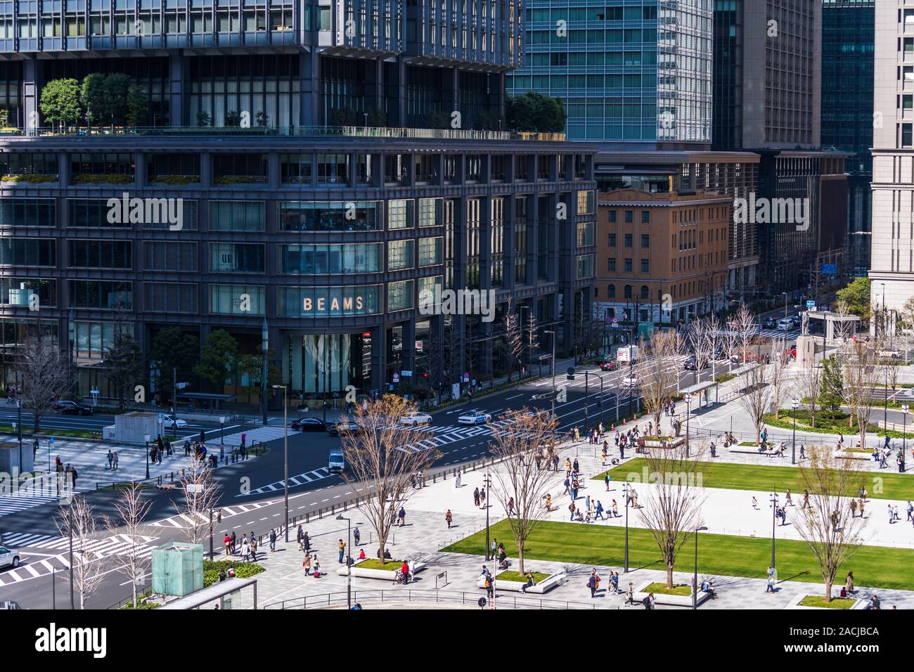 TOKYO, Giappone - 24 Marzo 2019: le persone non identificate nella piazza di fronte alla stazione di Tokyo, Tokyo, Giappone Foto Stock