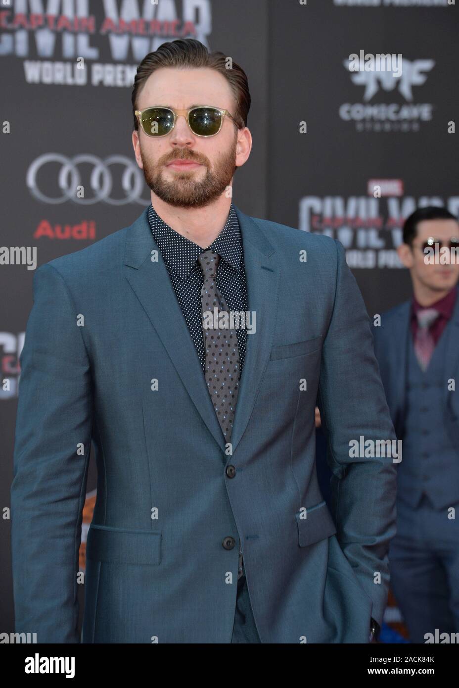 LOS ANGELES, CA. Aprile 12, 2016: Attore Chris Evans presso la prima  mondiale di "Captain America: guerra civile" presso il Teatro di Dolby,  Hollywood. © 2016 Paul Smith / Featureflash Foto stock - Alamy