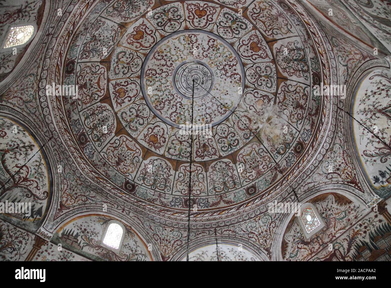 Decorazione di interni di Etam Bey moschea in Piazza Skanderberg, Tirana, Albania Foto Stock