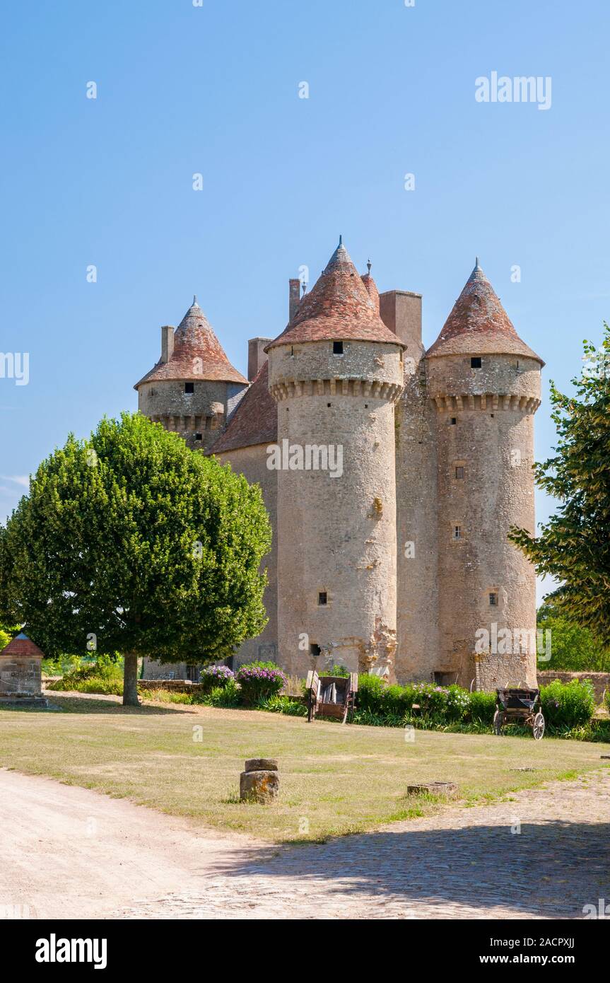 Il castello medievale di Sarzay, classificata come monumento storico, Indre (36), Center-Val de Pays de la Loire, Francia. Foto Stock