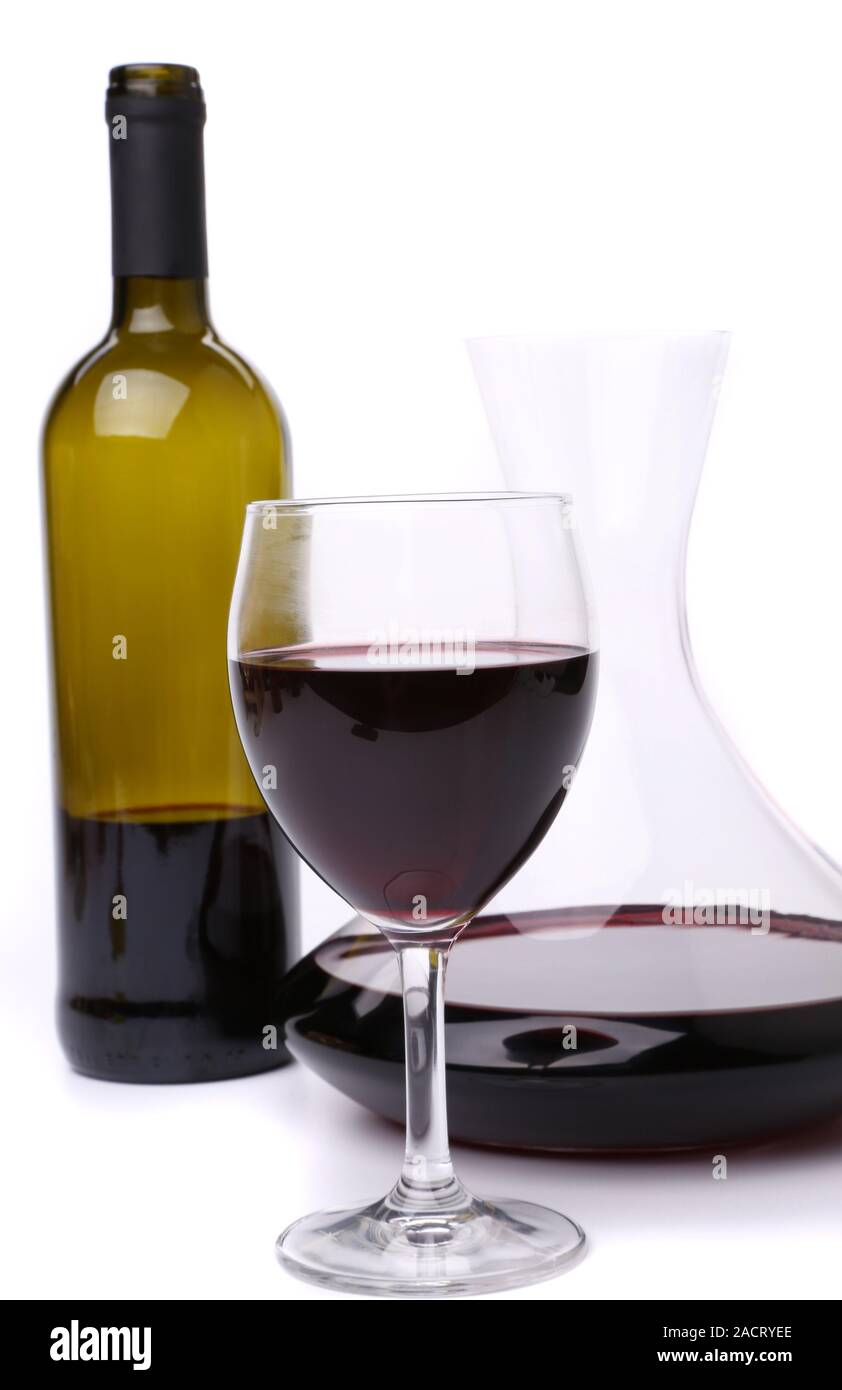 Decanter, bottiglia e bicchiere di vino Foto Stock