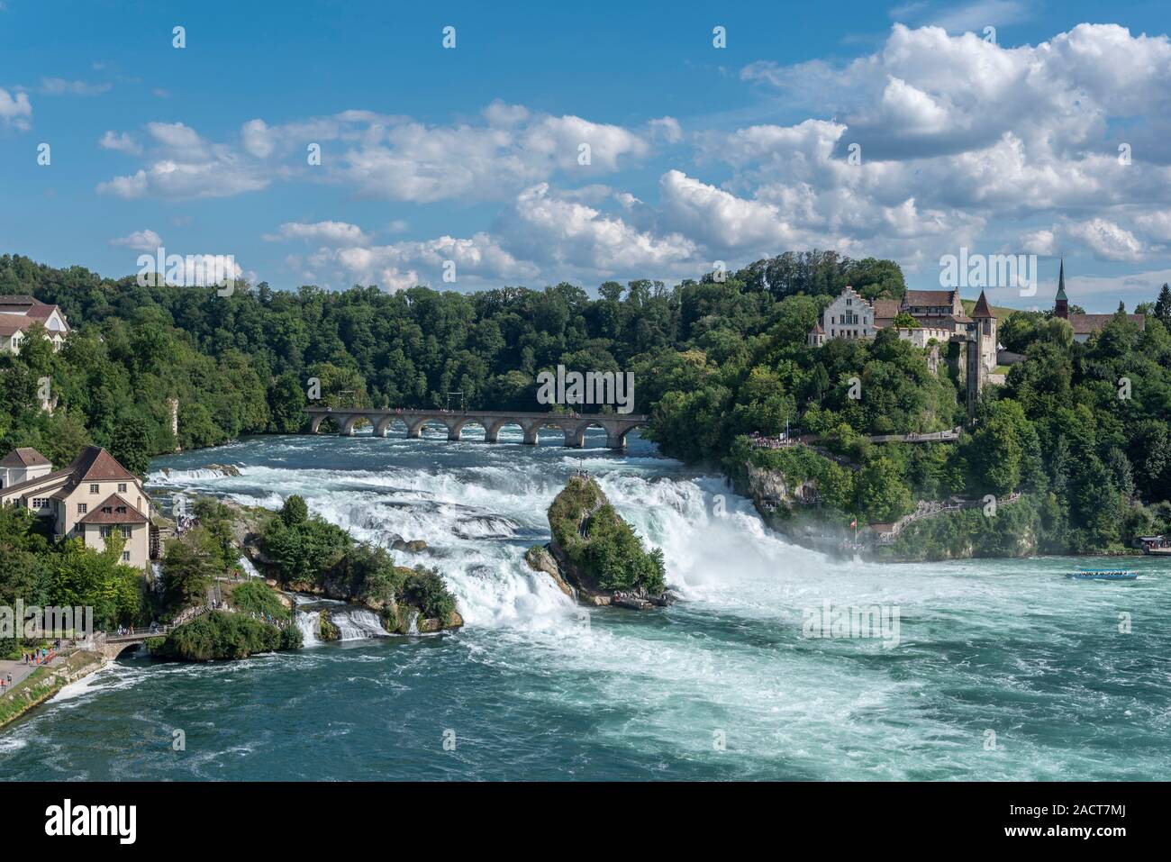 Cascate del Reno con Laufen Castello di Neuhausen am Rheinfall, Canton Sciaffusa, Svizzera, Europa Foto Stock