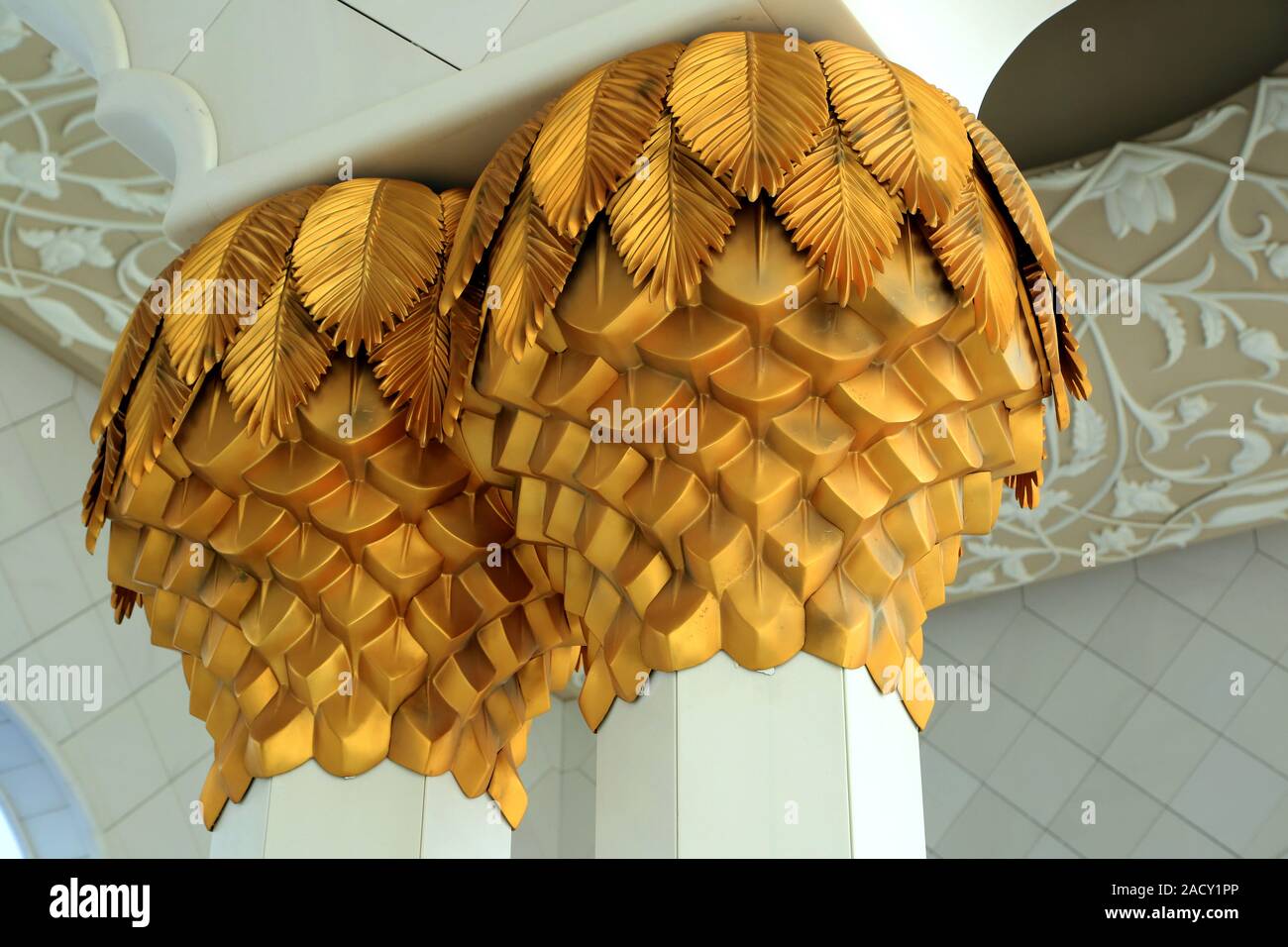 Abu Dhabi, oro in Sheikh Zayed Bin Sultan Al Nahyan Mosque Foto Stock
