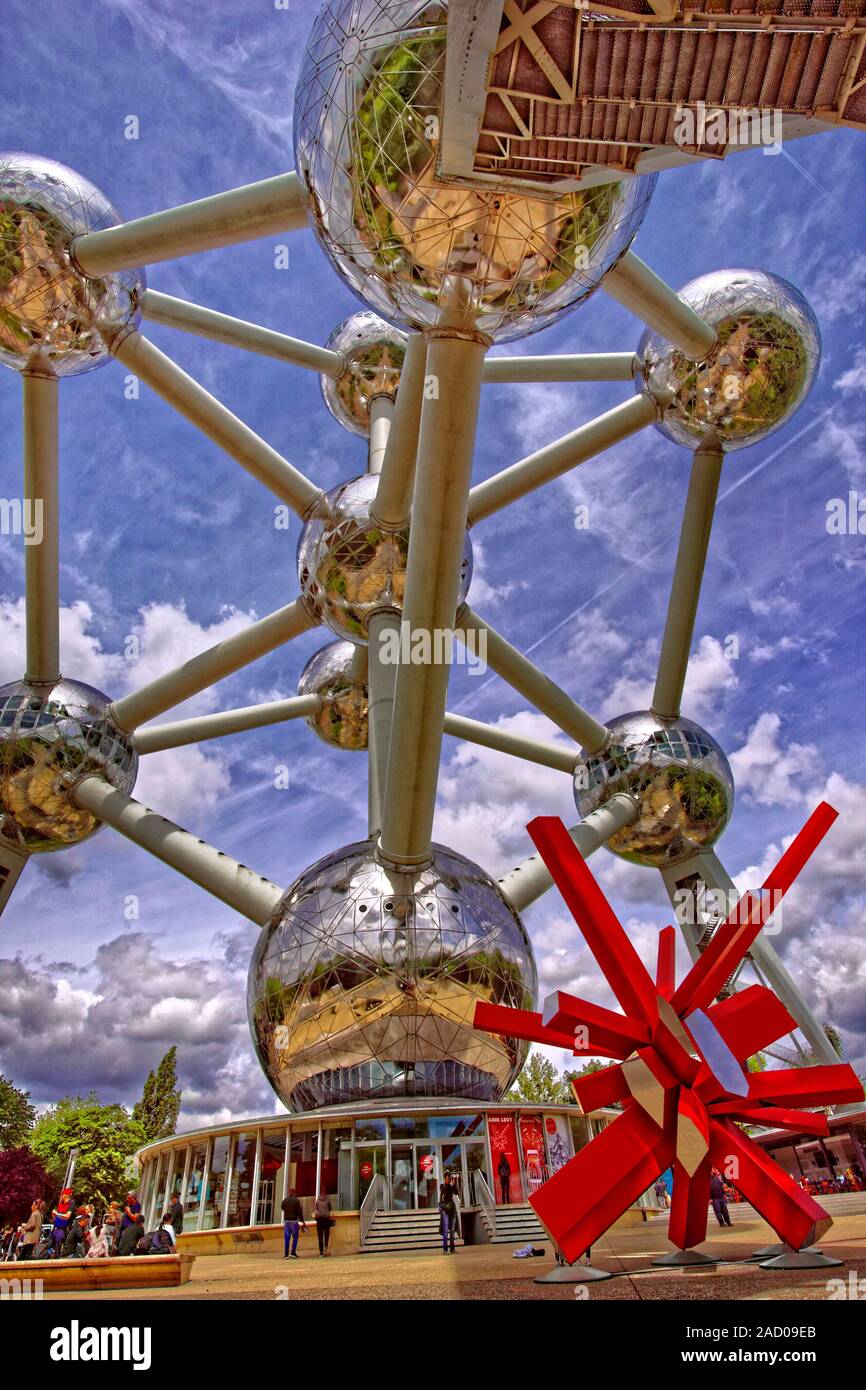 Atomium di Bruxelles, eretto per il 1958 Bruxelles Fiera Mondiale, Belgio. Foto Stock