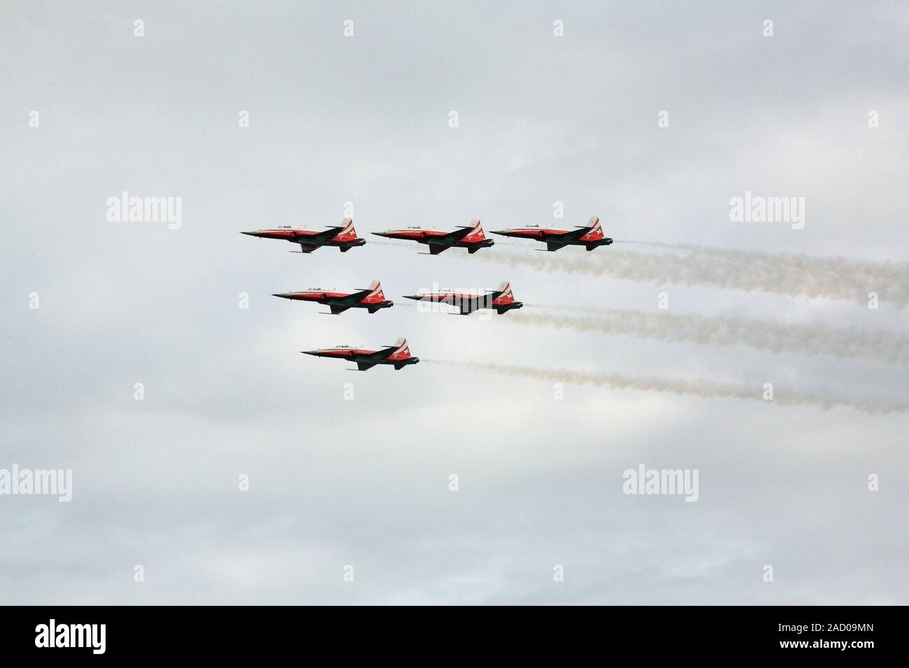 Squadrone di acrobazia aerea Patrouille Suisse durante il training, formazione Delta Foto Stock