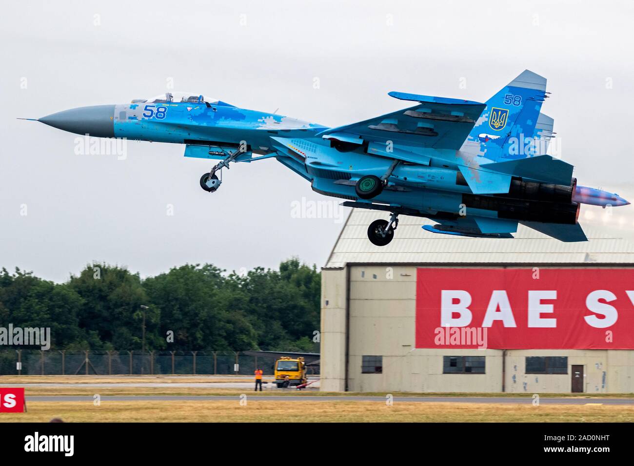 FAIRFORD, Regno Unito - Lug 13, 2018: Ucraina Air Force Sukhoi Su-27 jet da combattimento aereo decollare da RAF Fairford airbase. Foto Stock