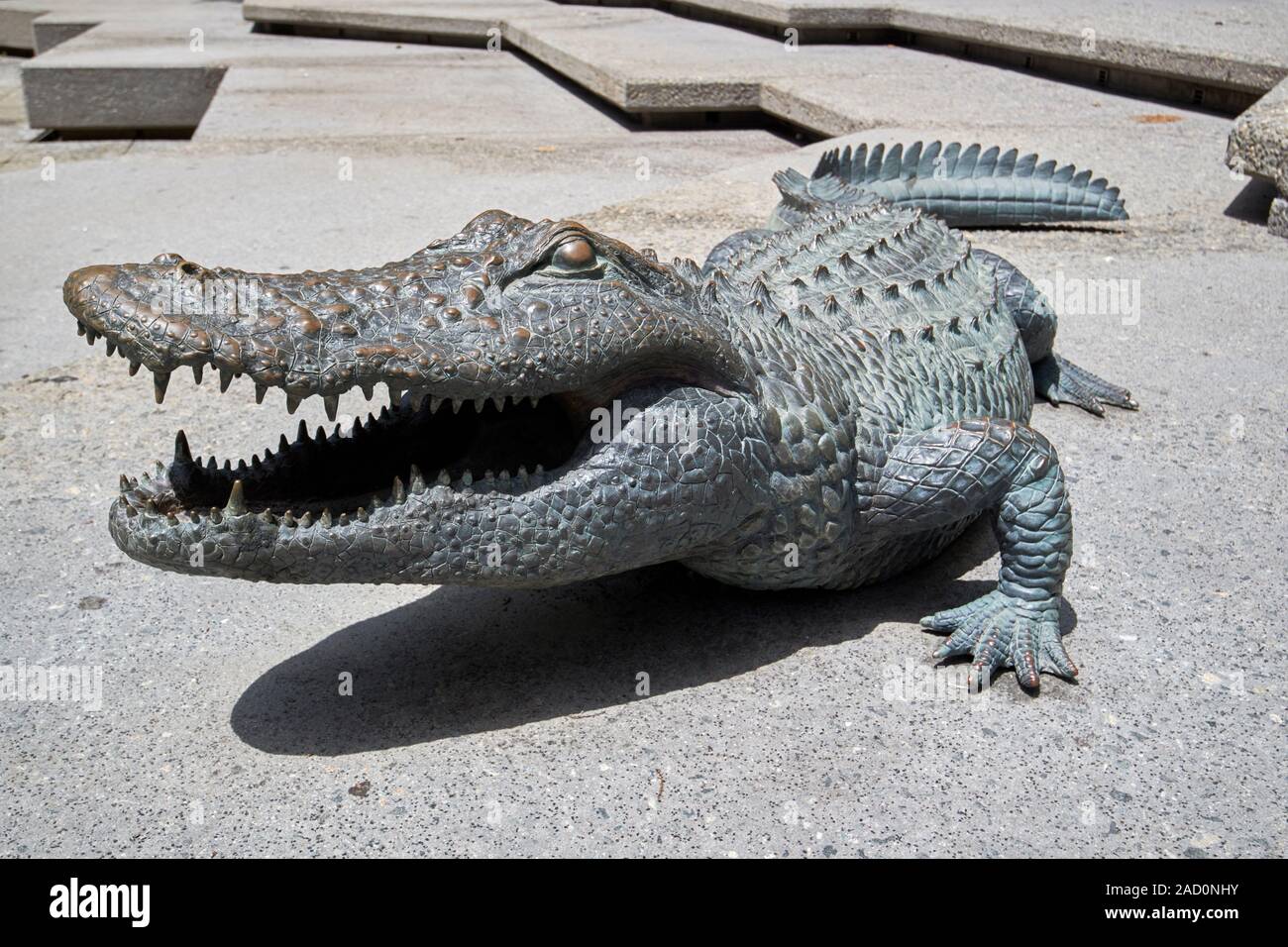 Il coccodrillo di bronzo sculture in Heritage Square park città di Orlando in Florida usa Foto Stock