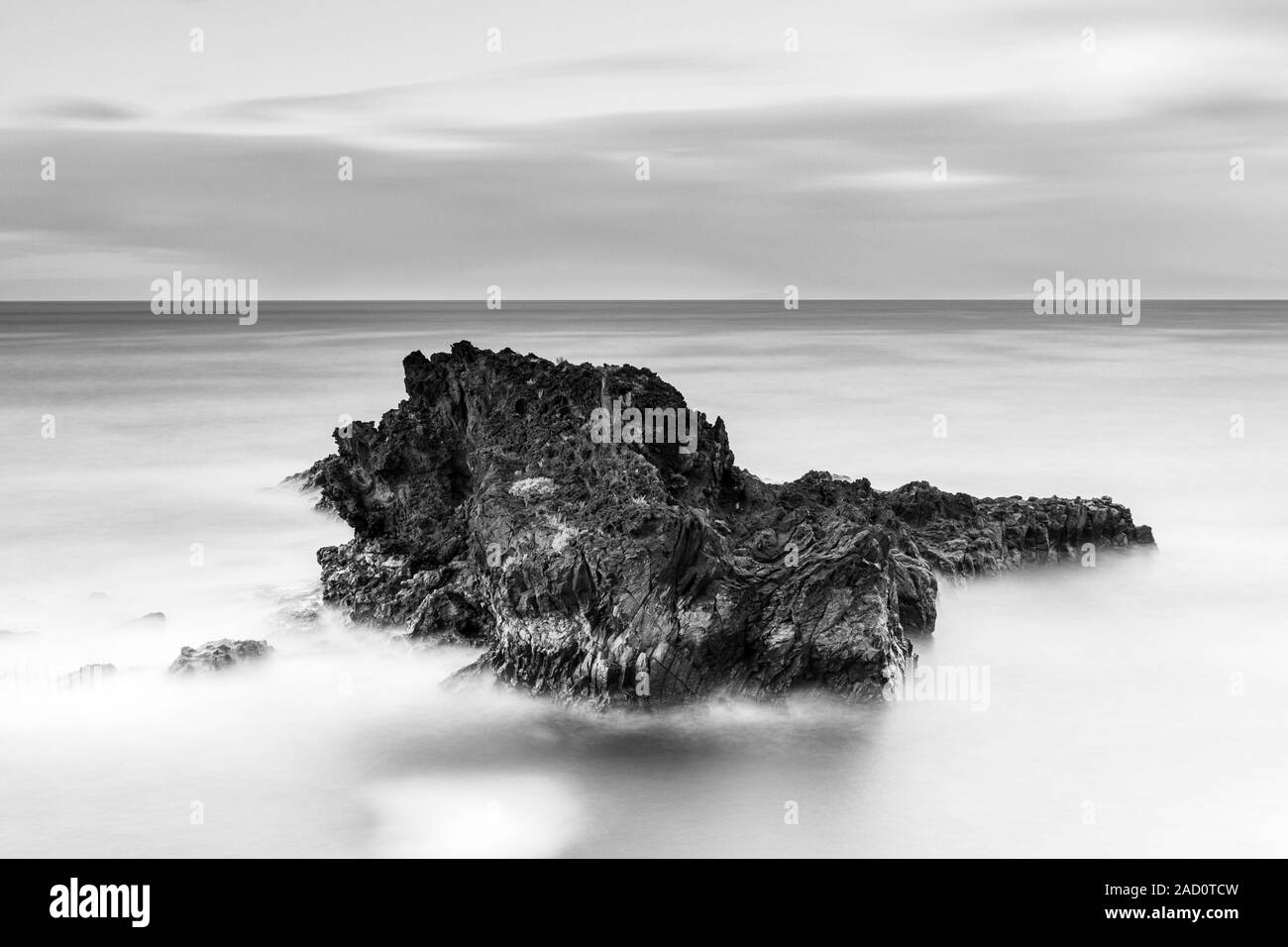 Fotografie con lunghi tempi di esposizione seascape all'alba, Playa Paraiso, Costa Adeje, Tenerife, Isole Canarie, Spagna Foto Stock