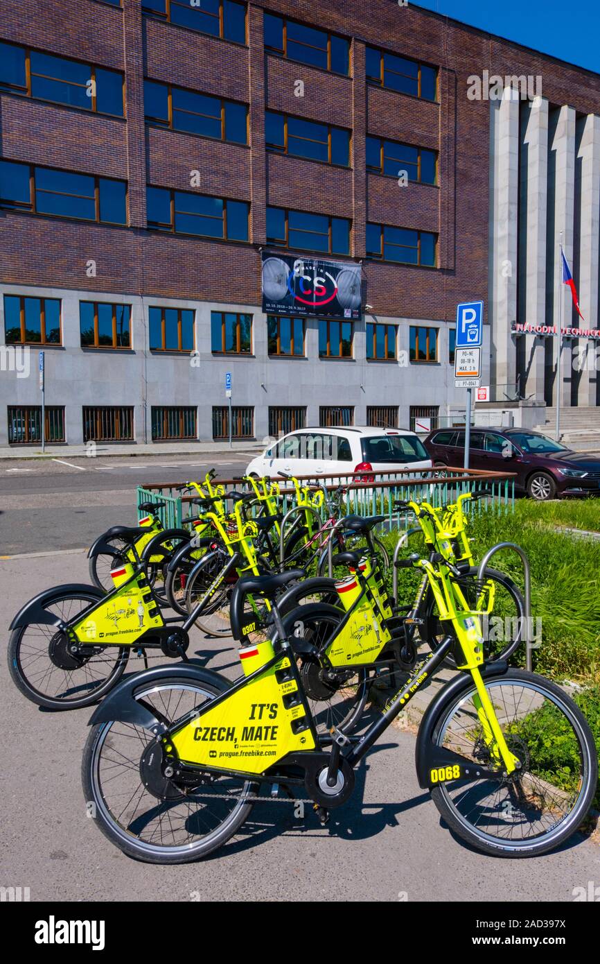 Electric city bike, Praga, Repubblica Ceca Foto Stock