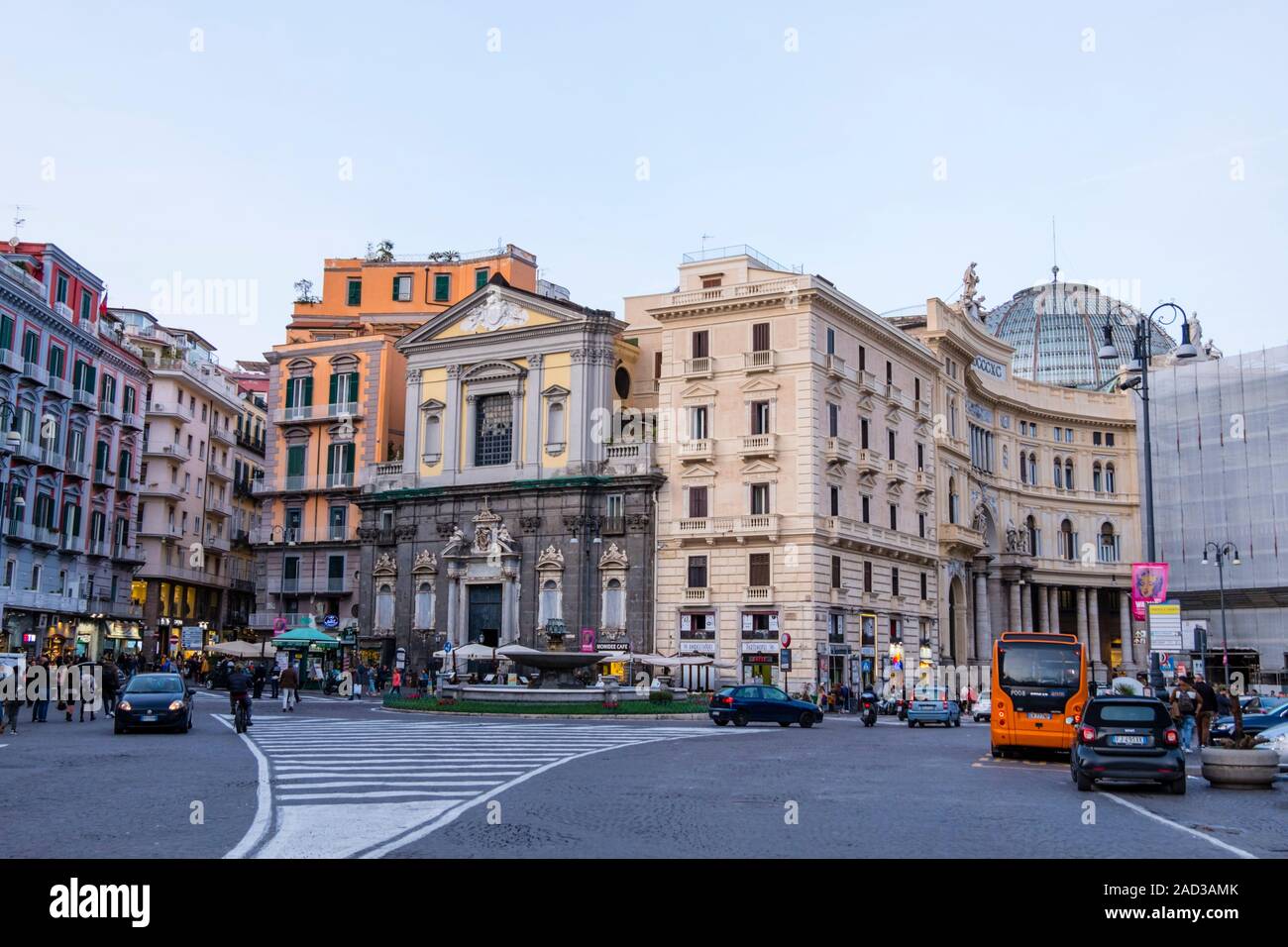 Piazza Trieste e Trento, Napoli, Italia Foto Stock