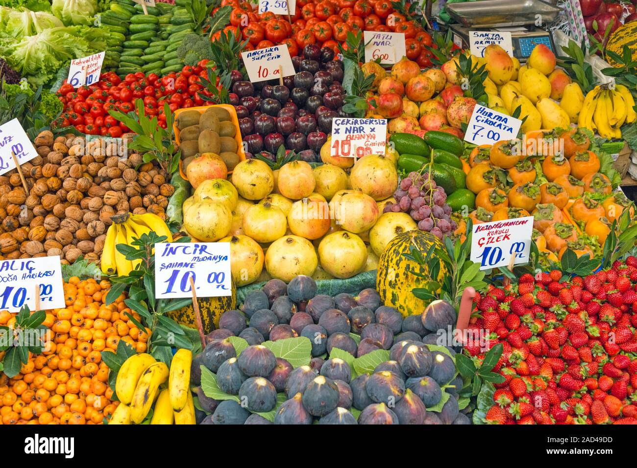 Frutti Esotici per la vendita su un mercato ad Istanbul in Turchia Foto Stock