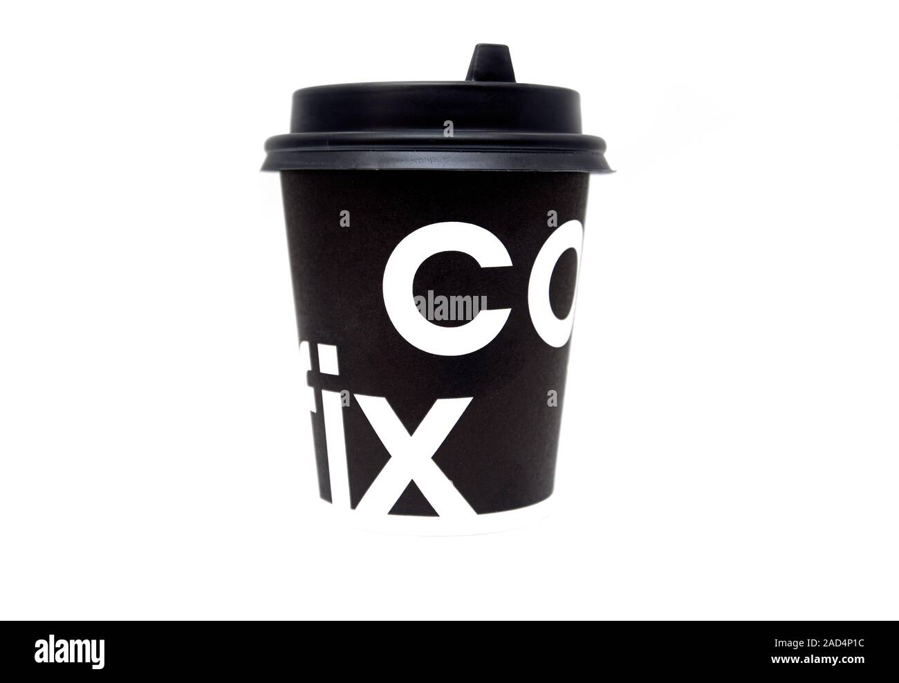 Tel AVIV - 27 NOVEMBRE: Coppa nera con logo COFIX isolata su sfondo bianco. Si tratta di una caffetteria israeliana, bar e catena di supermercati fondata nel 2013 Foto Stock