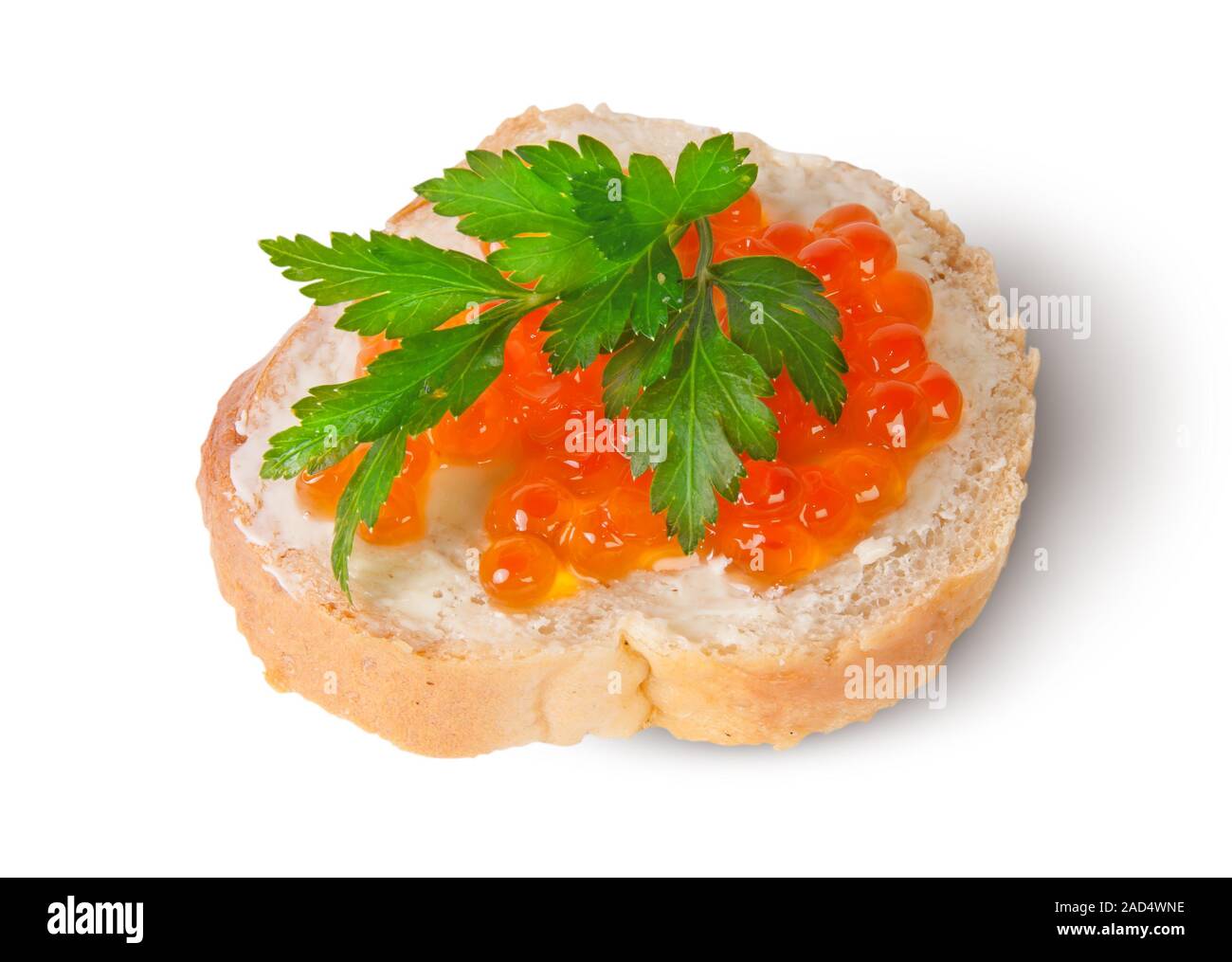 Caviale rosso sul pane e burro Foto Stock