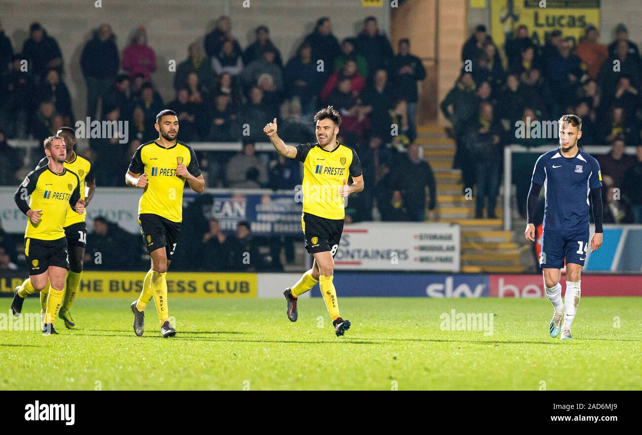 Burton upon Trent, Regno Unito. 03 Dic, 2019. Il 3° dicembre 2019; Pirelli Stadium, Burton Upon Trent, Staffordshire, Inghilterra; Campionato inglese un calcio, Burton Albion versus Southend Regno; Scott Fraser di Burton Albion festeggia dopo aver segnato da un calcio di punizione passato Southend Regno Portiere Nathan Vescovo per equalizzare 1-1 in 49minuti - rigorosamente solo uso editoriale. Nessun uso non autorizzato di audio, video, dati, calendari, club/campionato loghi o 'live' servizi. Online in corrispondenza uso limitato a 120 immagini, nessun video emulazione. Nessun uso in scommesse, giochi o un singolo giocatore/club/league pubblicazioni Cre Foto Stock