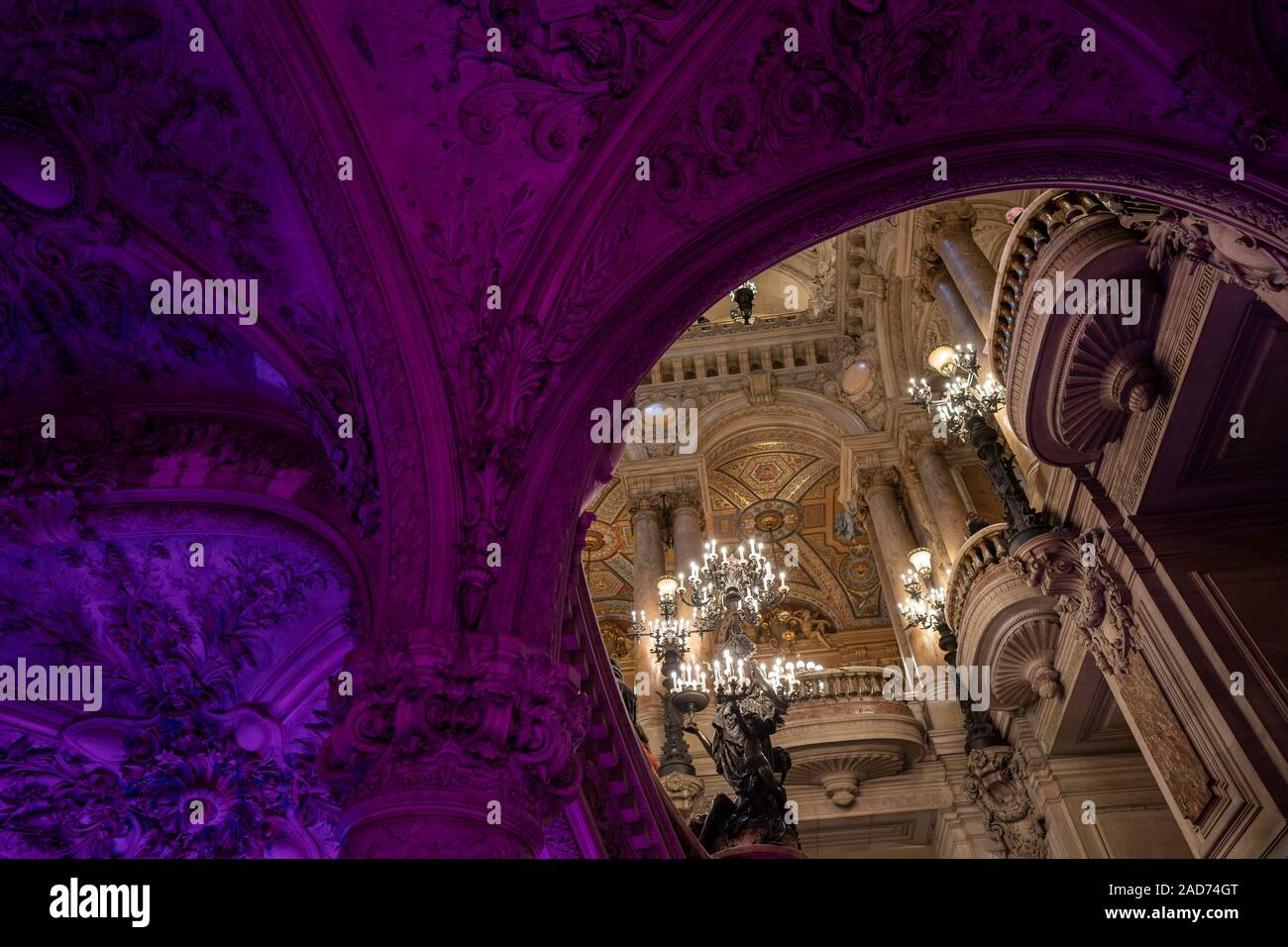 Una vista interna dell opera de Paris, Palais Garnier. Fu costruita dal 1861 al 1875 per la casa dell'Opera di Parigi. Foto Stock