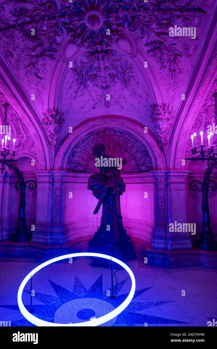 Una vista interna dell opera de Paris, Palais Garnier. Fu costruita dal 1861 al 1875 per la casa dell'Opera di Parigi. Foto Stock