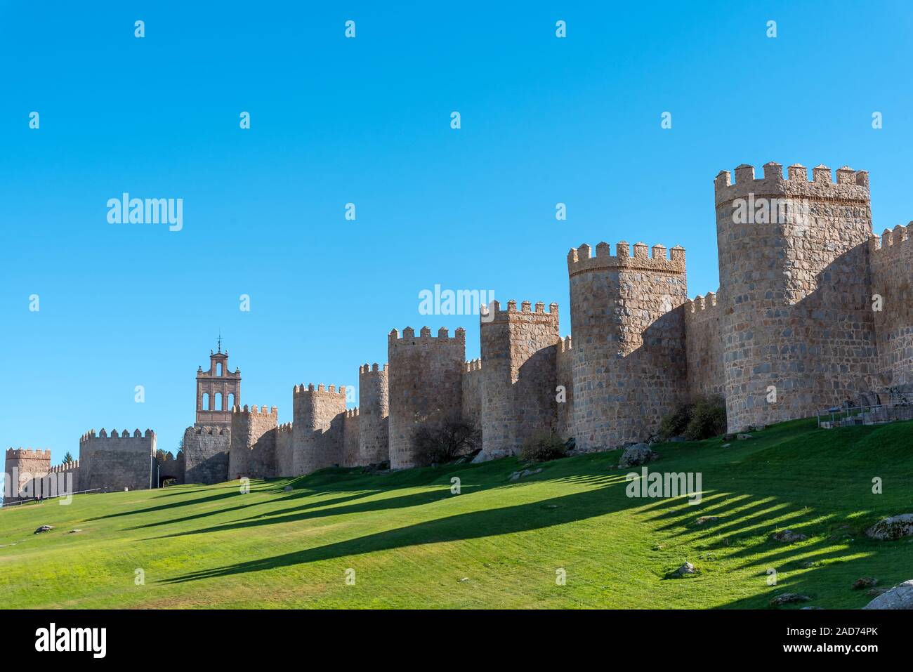 Le vecchie mura medievali della città di Avila in Spagna Foto Stock