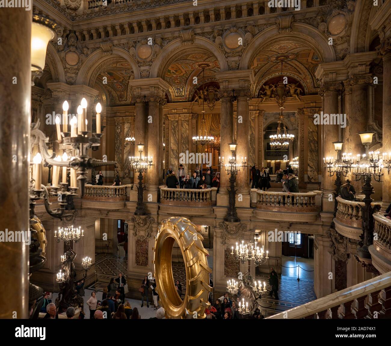 Una vista interna dell opera de Paris, Palais Garnier. Fu costruita dal 1861 al 1875 per la casa dell'Opera di Parigi. Foto Stock