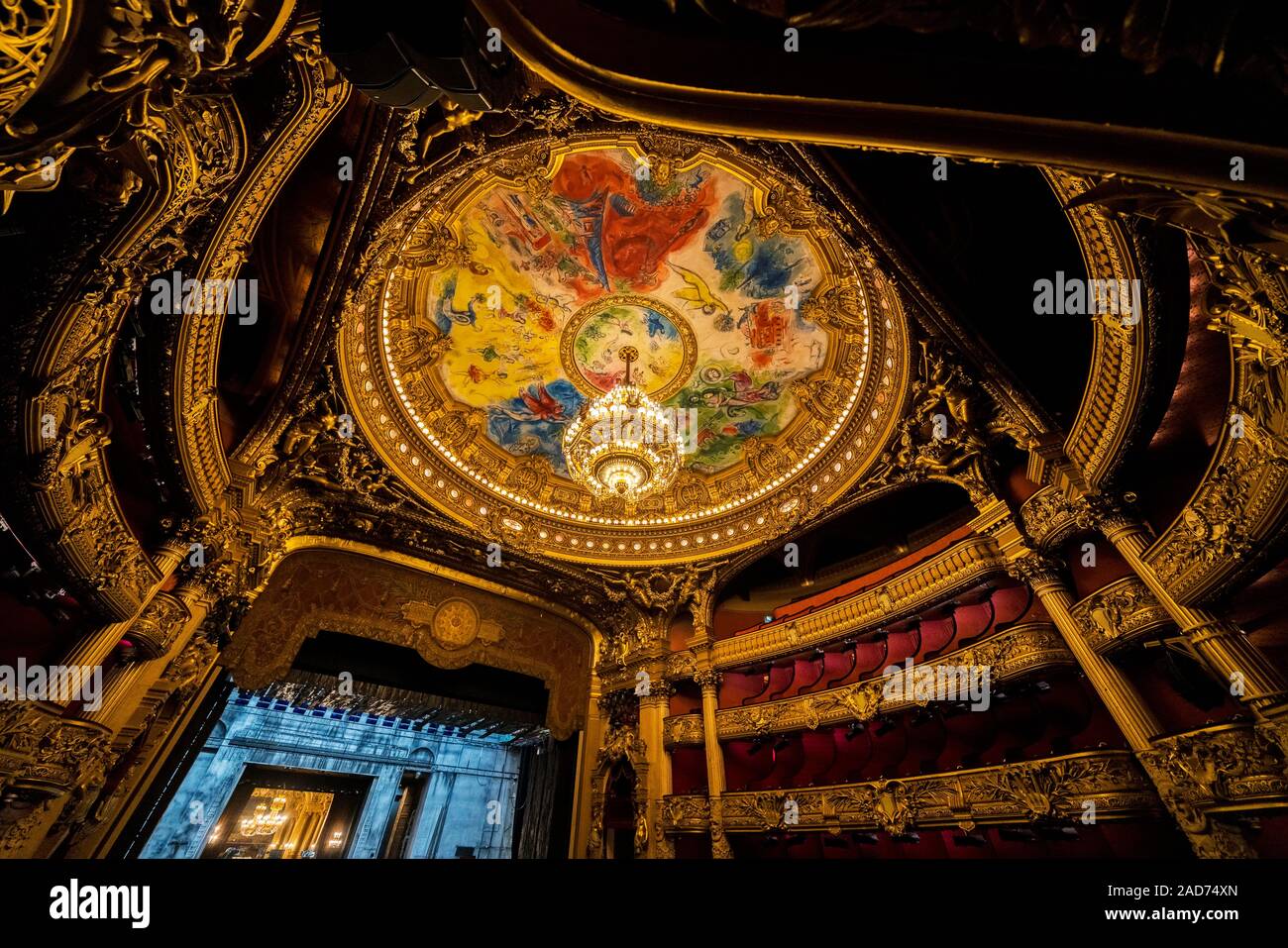 Una vista interna dell opera de Paris, Palais Garnier. Fu costruita dal 1861 al 1875 per la casa dell'Opera di Parigi. Foto Stock