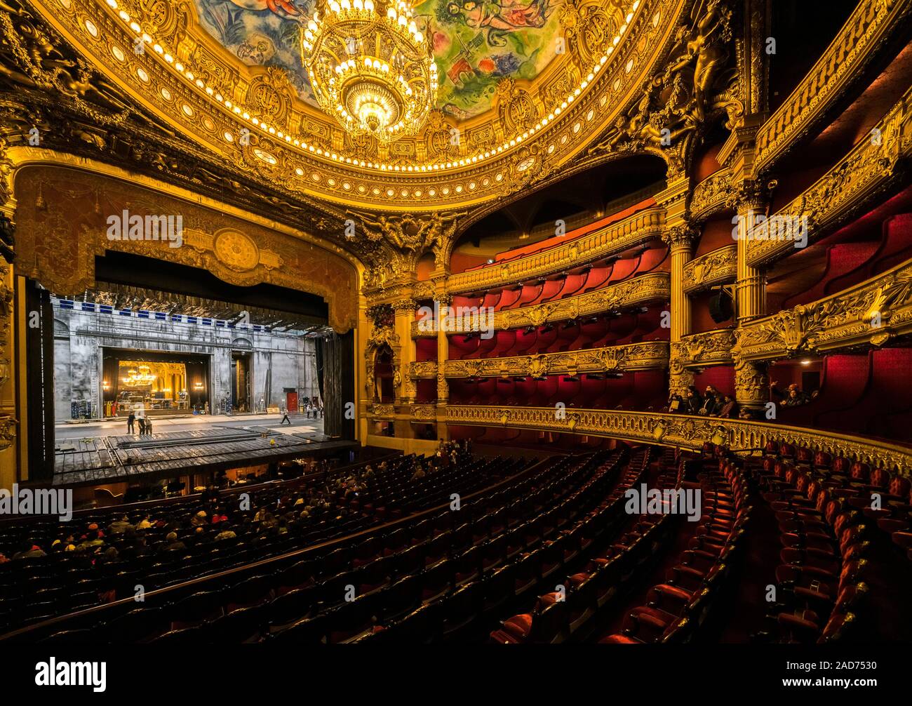 Una vista interna dell opera de Paris, Palais Garnier. Fu costruita dal 1861 al 1875 per la casa dell'Opera di Parigi. Foto Stock
