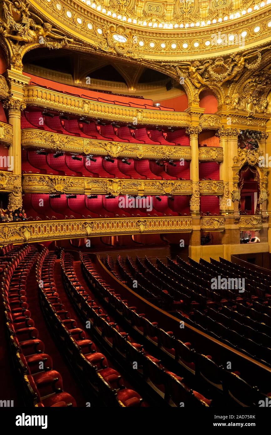 Una vista interna dell opera de Paris, Palais Garnier. Fu costruita dal 1861 al 1875 per la casa dell'Opera di Parigi. Foto Stock