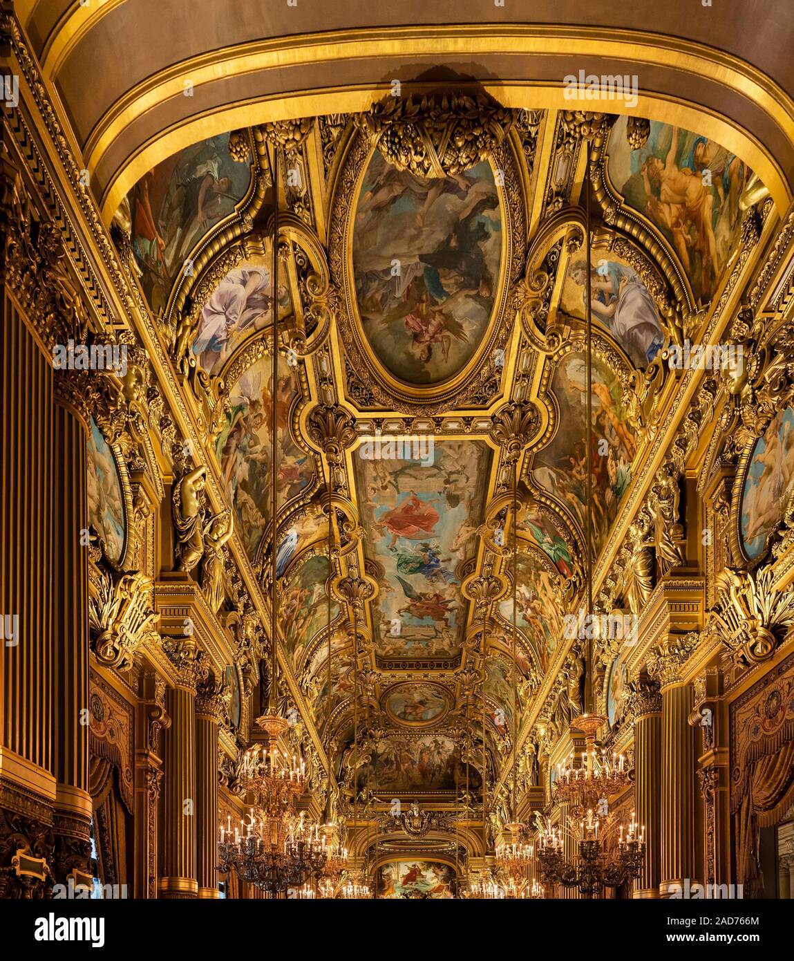 Una vista interna dell opera de Paris, Palais Garnier. Fu costruita dal 1861 al 1875 per la casa dell'Opera di Parigi. Foto Stock