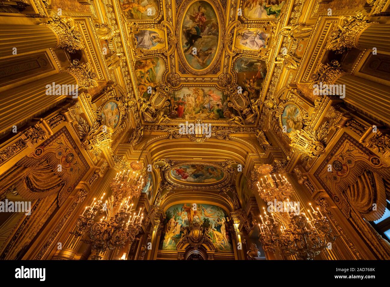 Una vista interna dell opera de Paris, Palais Garnier. Fu costruita dal 1861 al 1875 per la casa dell'Opera di Parigi. Foto Stock