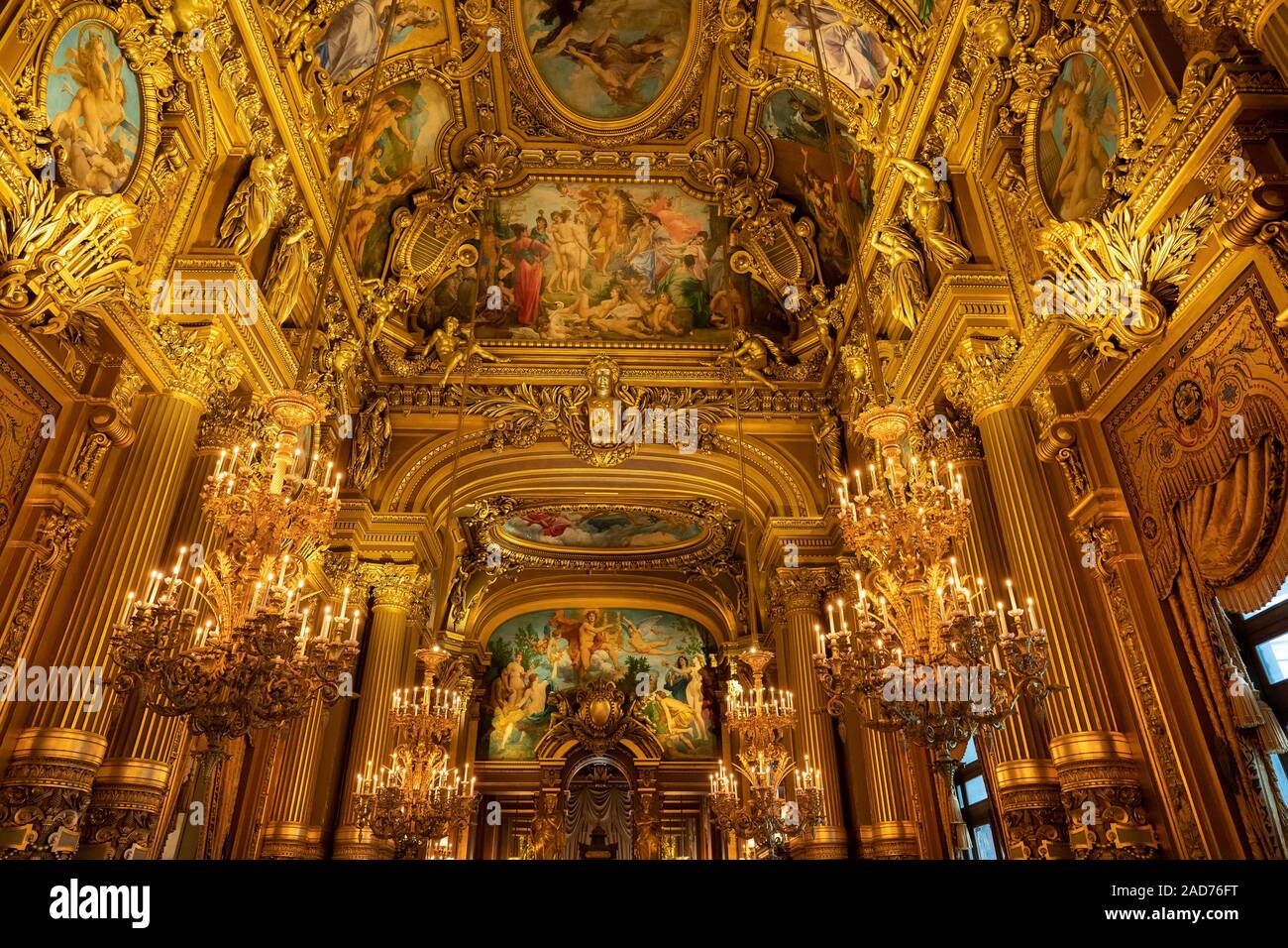 Una vista interna dell opera de Paris, Palais Garnier. Fu costruita dal 1861 al 1875 per la casa dell'Opera di Parigi. Foto Stock