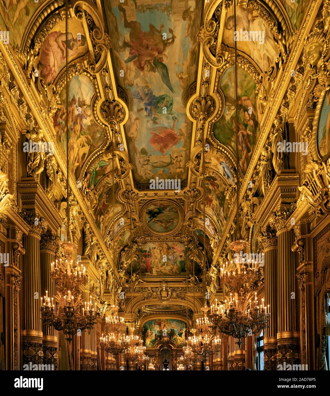 Una vista interna dell opera de Paris, Palais Garnier. Fu costruita dal 1861 al 1875 per la casa dell'Opera di Parigi. Foto Stock