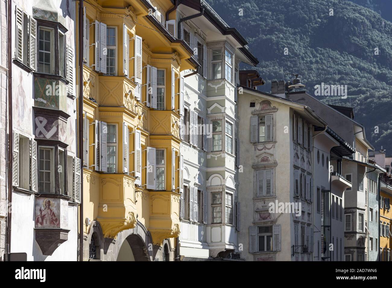 Casa tipica di facciate in Bolzano, Alto Adige, Italia Foto Stock