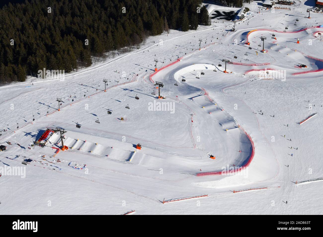 Snowboard FIS corso Croce sul Monte Feldberg nella Foresta Nera Foto Stock