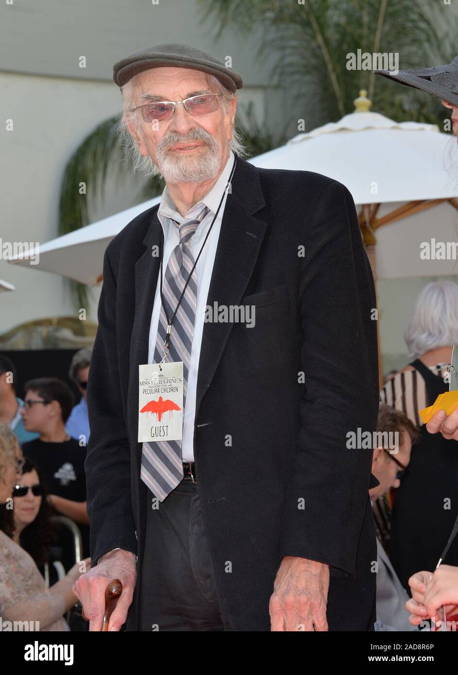 LOS ANGELES, CA. 8 Settembre 2016: Attore Martin Landau in TCL Chinese Theatre, Hollywood, dove Tim Burton aveva la sua mano e impronte impostato in cemento nel cortile del teatro. © 2016 Paul Smith / Featureflash Foto Stock